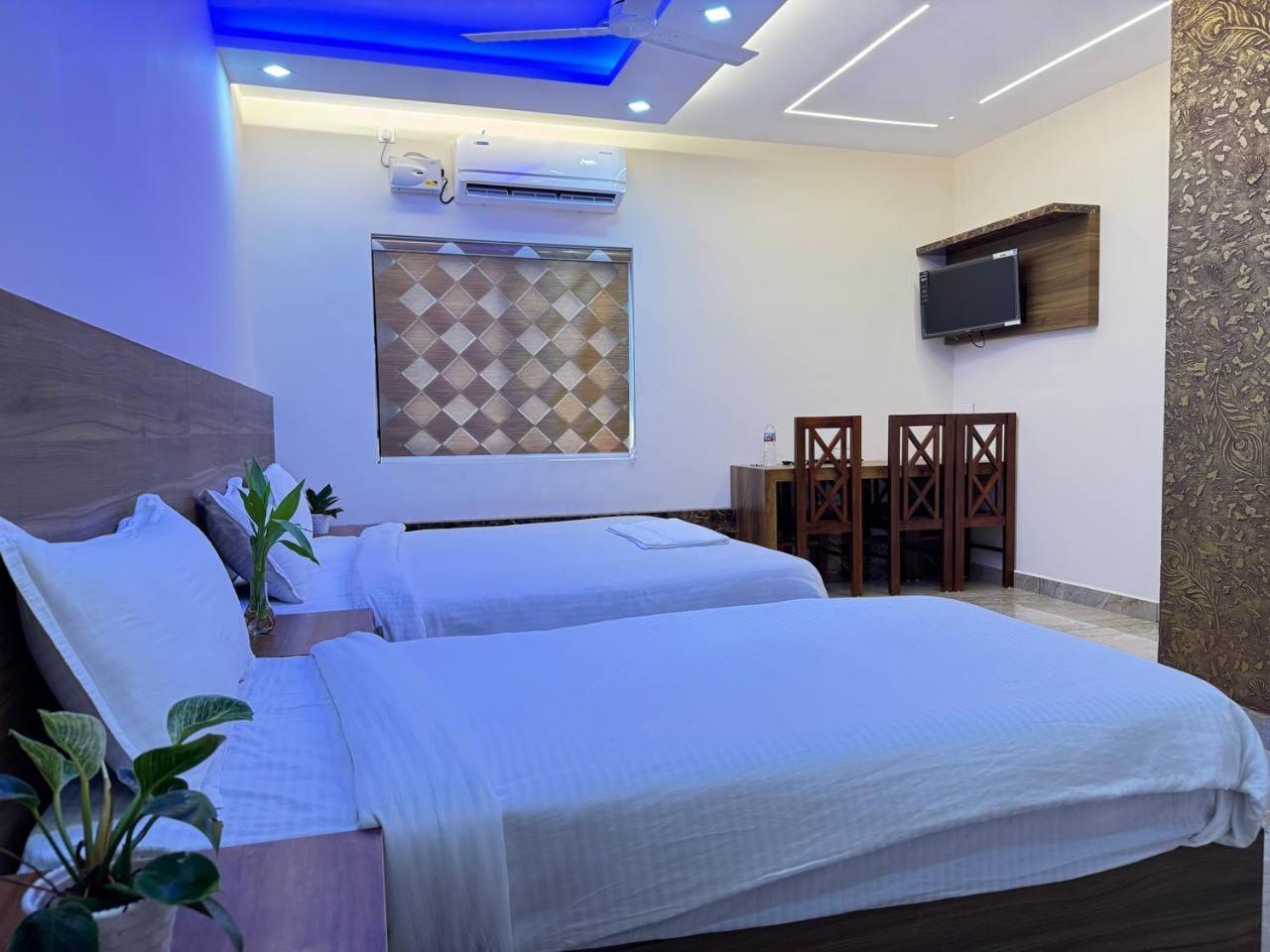 Hotel Krishnakripa Premium Residency Kochi Esterno foto