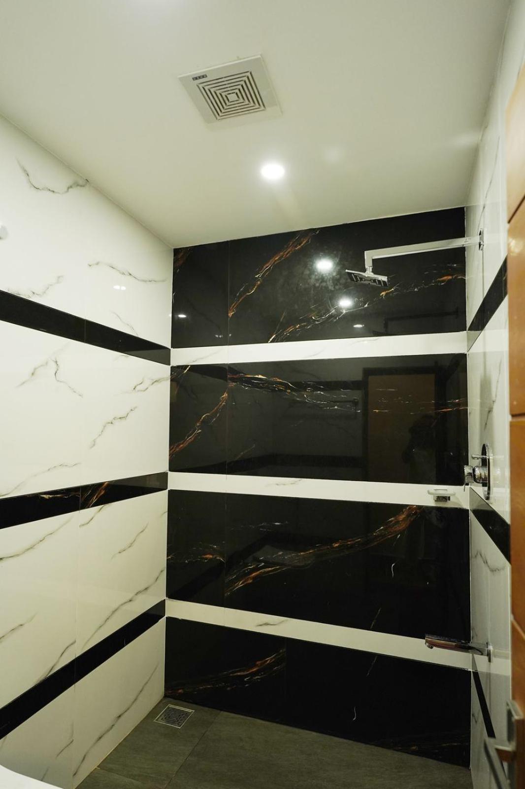 Hotel Krishnakripa Premium Residency Kochi Esterno foto