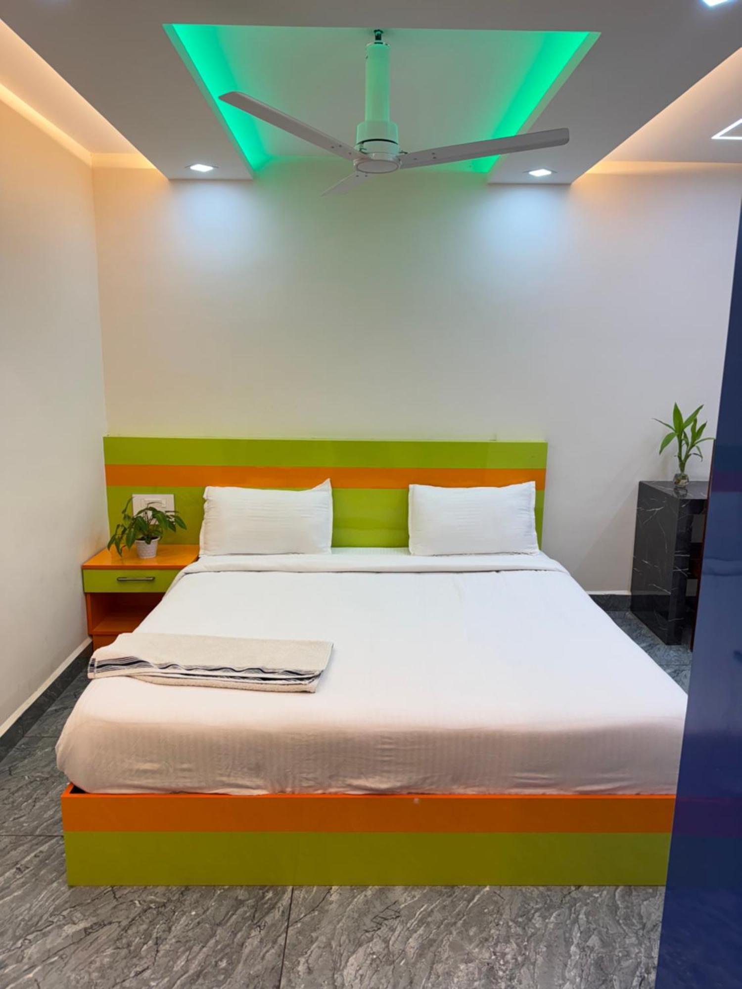 Hotel Krishnakripa Premium Residency Kochi Esterno foto