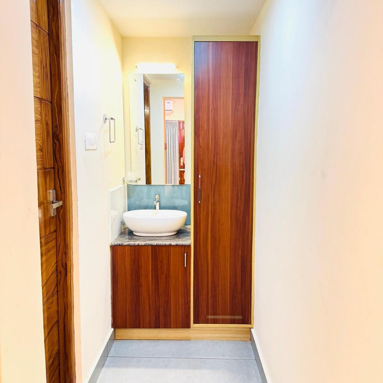 Hotel Krishnakripa Premium Residency Kochi Esterno foto